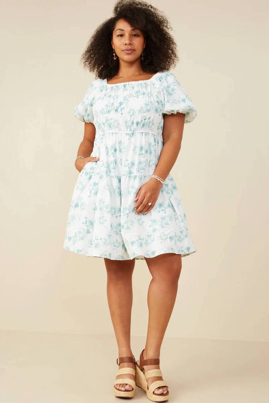 NEW HAYDEN LA textured puff sleeve floral dress in white/jade